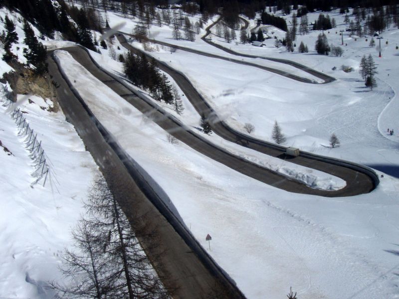 Droga na Passo Gardena